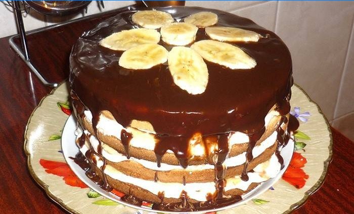 Ukusna torta od spužva od banana i čokolade