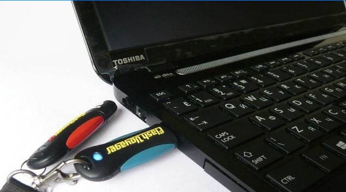 Flash pogon u laptopu