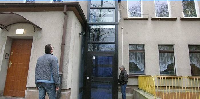 Dizalo za invalidska kolica Vimec potez 07