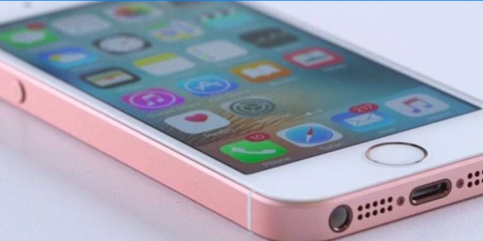 Pink smartfon