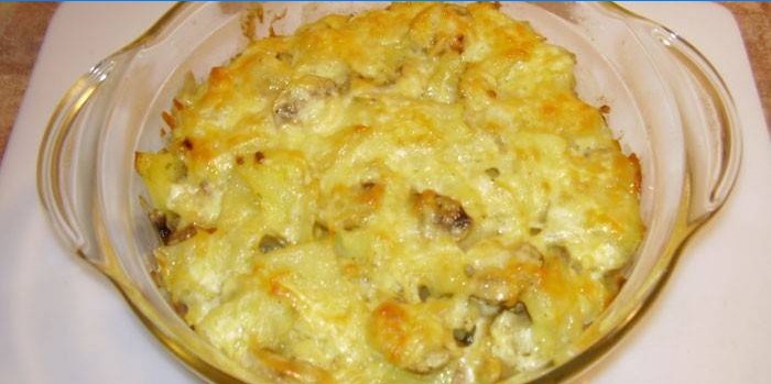 Pečeni krumpir s gljivama i sirom