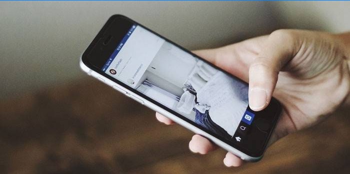 Smartphone u ruci