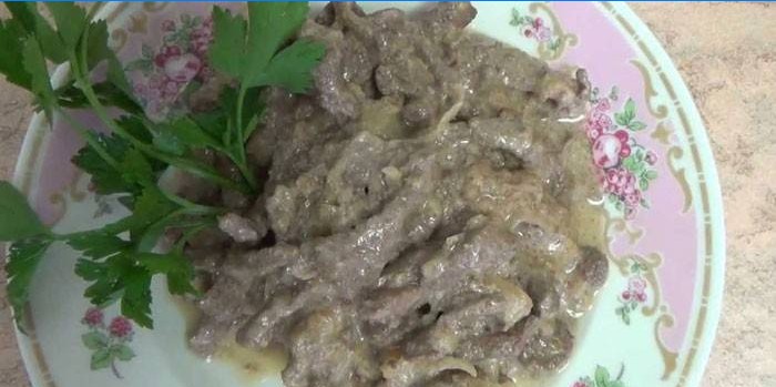 Goveđi stroganoff sa zeljem