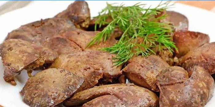 Pržena goveđa jetra na tanjuru