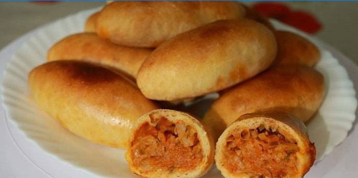 Pite od kupusa na tanjuru