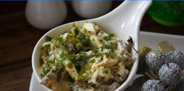 Salata od gljive s kuhanim jezikom