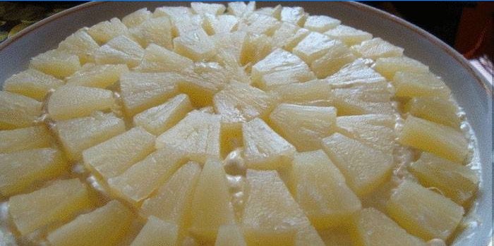 Predjelo s ananasom i šampinjonom