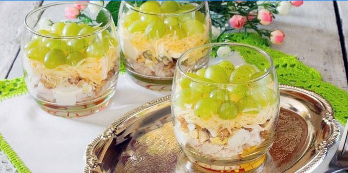 Salata u čašama