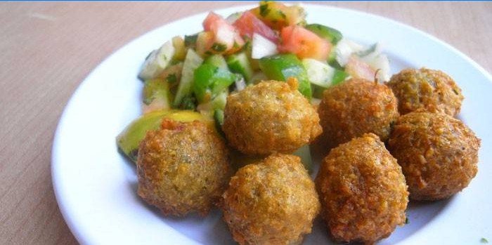 Slanutak falafela na tanjuru