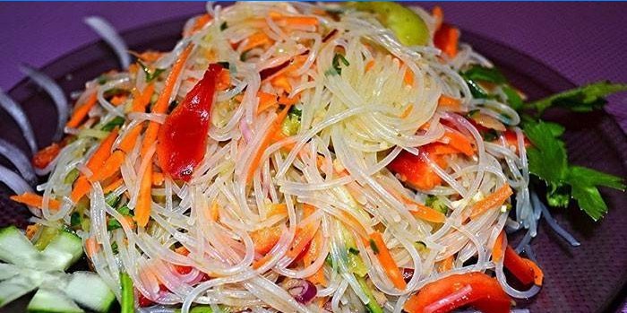 Funcirajte salatu u tanjuru