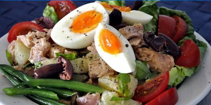 Nicoise salata na tanjuru