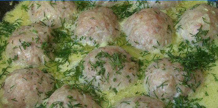 Piletina s bijelim umakom