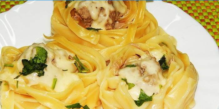 Fettuccine s mesom i sirom