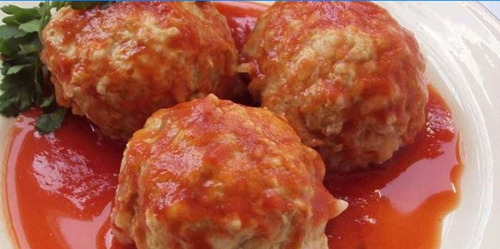 Govedina s rižom u umaku od rajčice