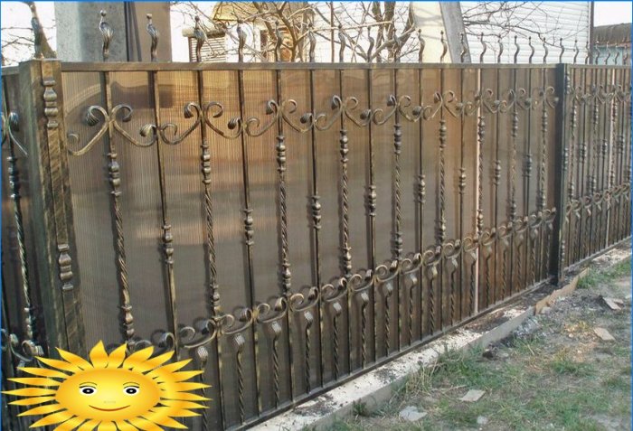 Polikarbonatna ograda: napravite sami ogradu stranice