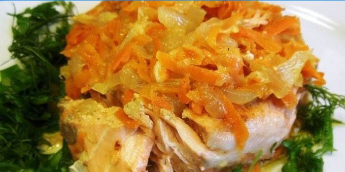 Pečeni riblji file pod povrćem