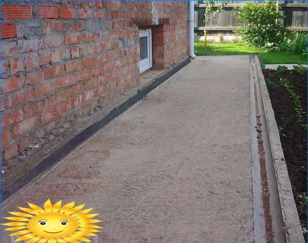 Napravite betonski slijepi prostor oko kuće: upute po korak