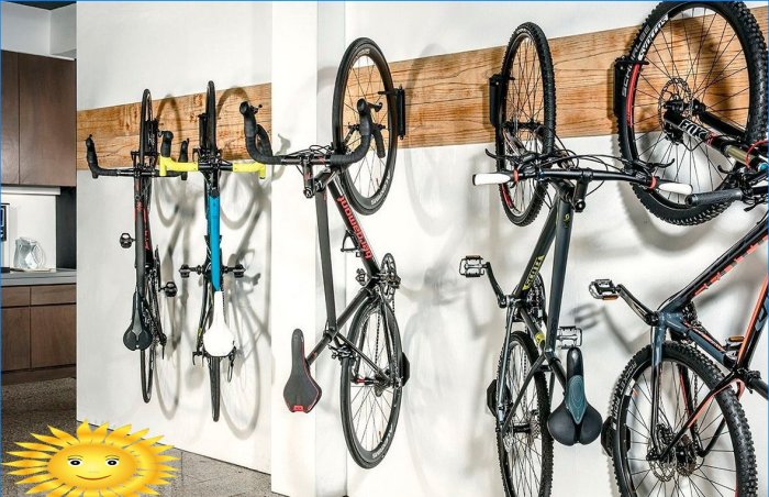 Sve vrste polica za pohranu bicikala: od ulice do stana