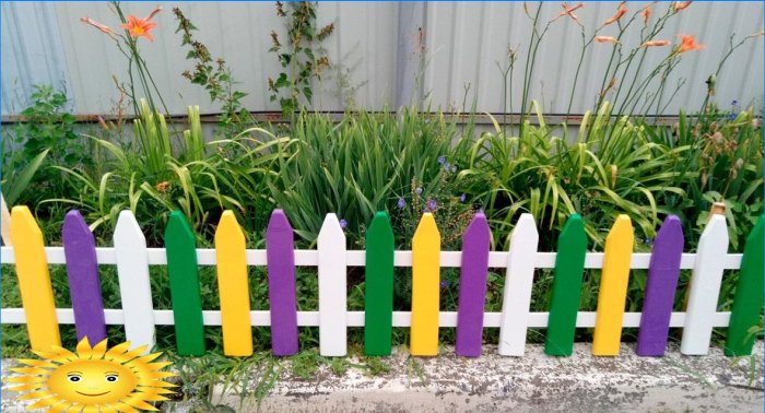 Što možete napraviti ogradu za cvjetni krevet: ideje za fotografije