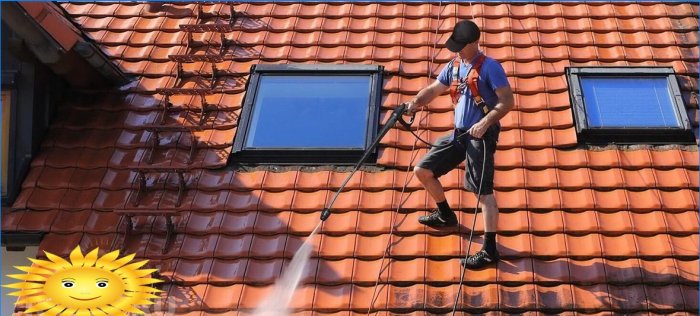 Čišćenje krova od prljavštine i mahovine