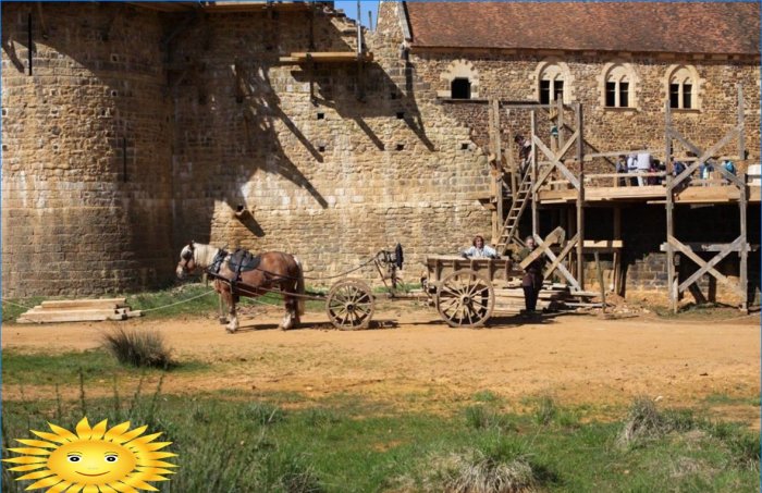 Kako je dvorac izgrađen korištenjem srednjovjekovnih tehnologija u Francuskoj u 21. stoljeću