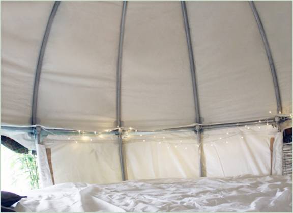 Prekrasan viseći Cocoon šator za zodijak