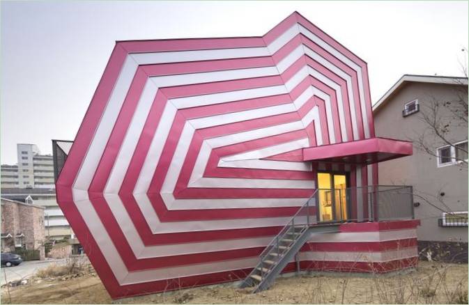 Upečatljiv dizajn neobičnog doma iz studija Nazionine