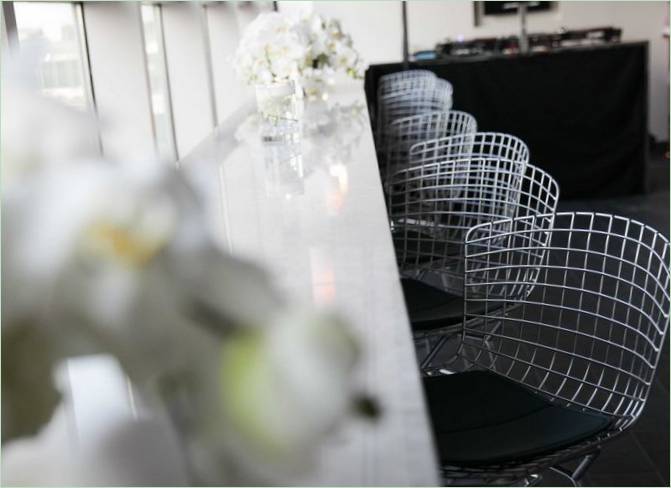 Prostor za sjedenje u zračnim lukama: elegantne barske stolice