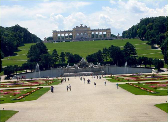 Palača Schonbrunn u Beču