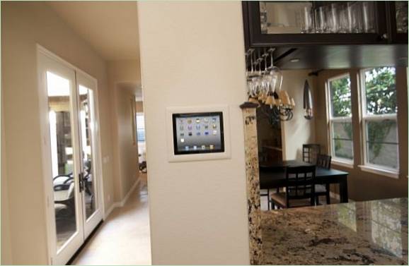 home-security-with-ipad