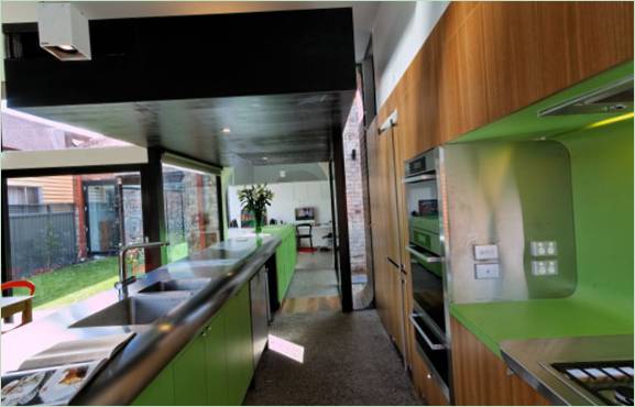 Kuhinjski set svijetlo zelene boje