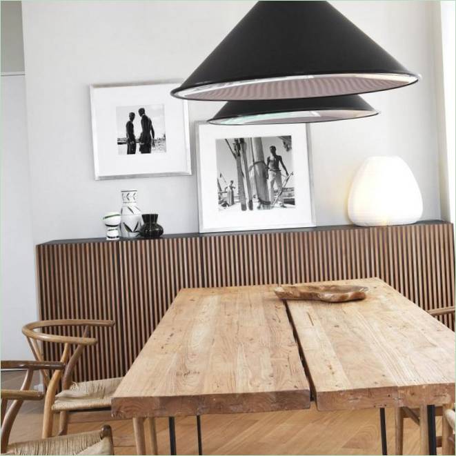Crne svjetiljke u penthouseu