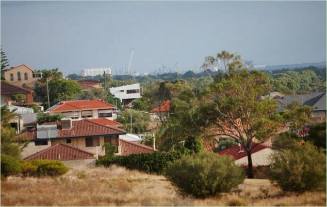 suburban-beach-house