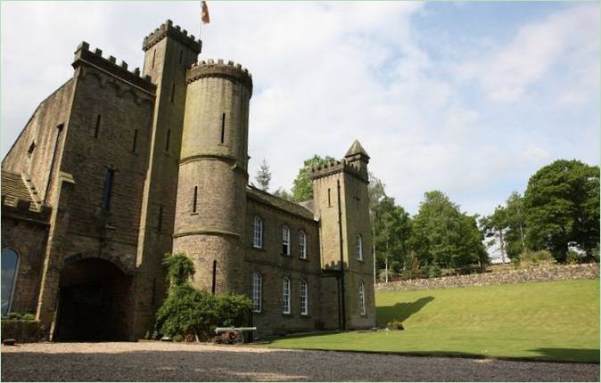luxury-carr-hall-castle