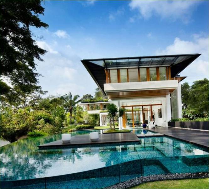 Dizajn kuće s bazenom uz cestu u Singapuru