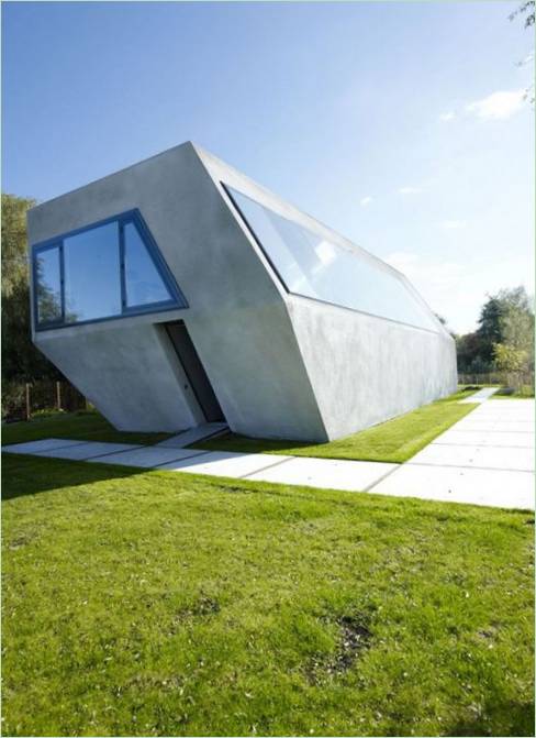 Moderna kuća neobičnog oblika