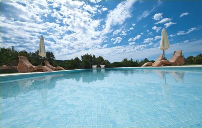 Bazen uz vilu u San Juan, Ibiza