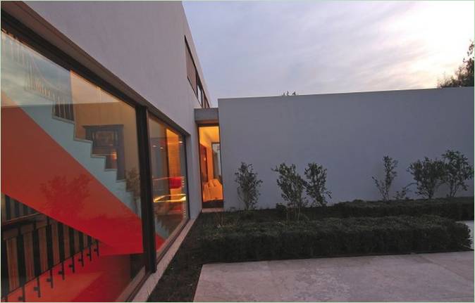 contemporary-property-santiago-chile