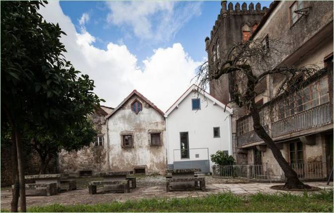 Interijer izvorne trokatne rezidencije u Carpinu, provincija se, Braga, Portugal